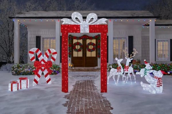 Outdoor christmas home decor